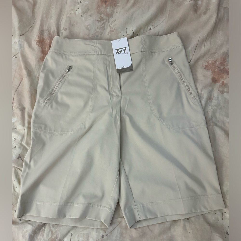Women’s Tail Tech Golf Shorts (NWT)